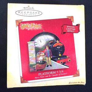 Hallmark 2003 Keepsake Ornament PLATFORM 9 3/4 Harry Potter Chamber of Secrets